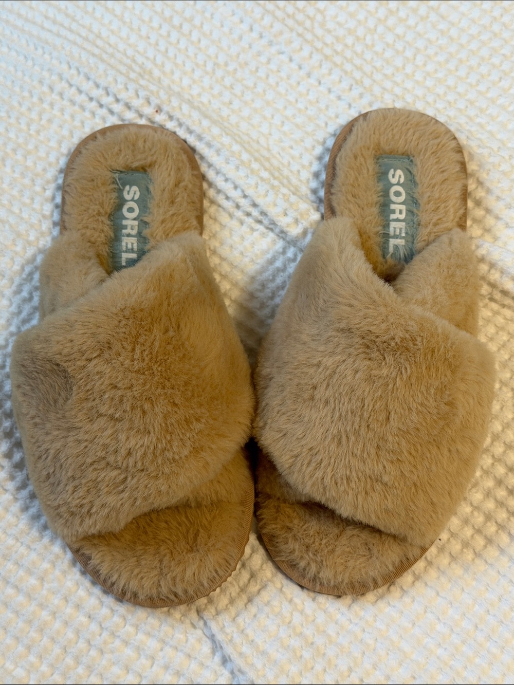 Sorel Women's Plush Cross-Band Slide Slippers in Tan